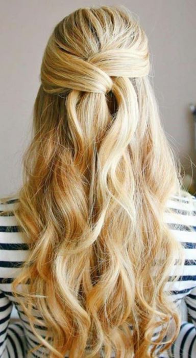 Une coiffure relâchée